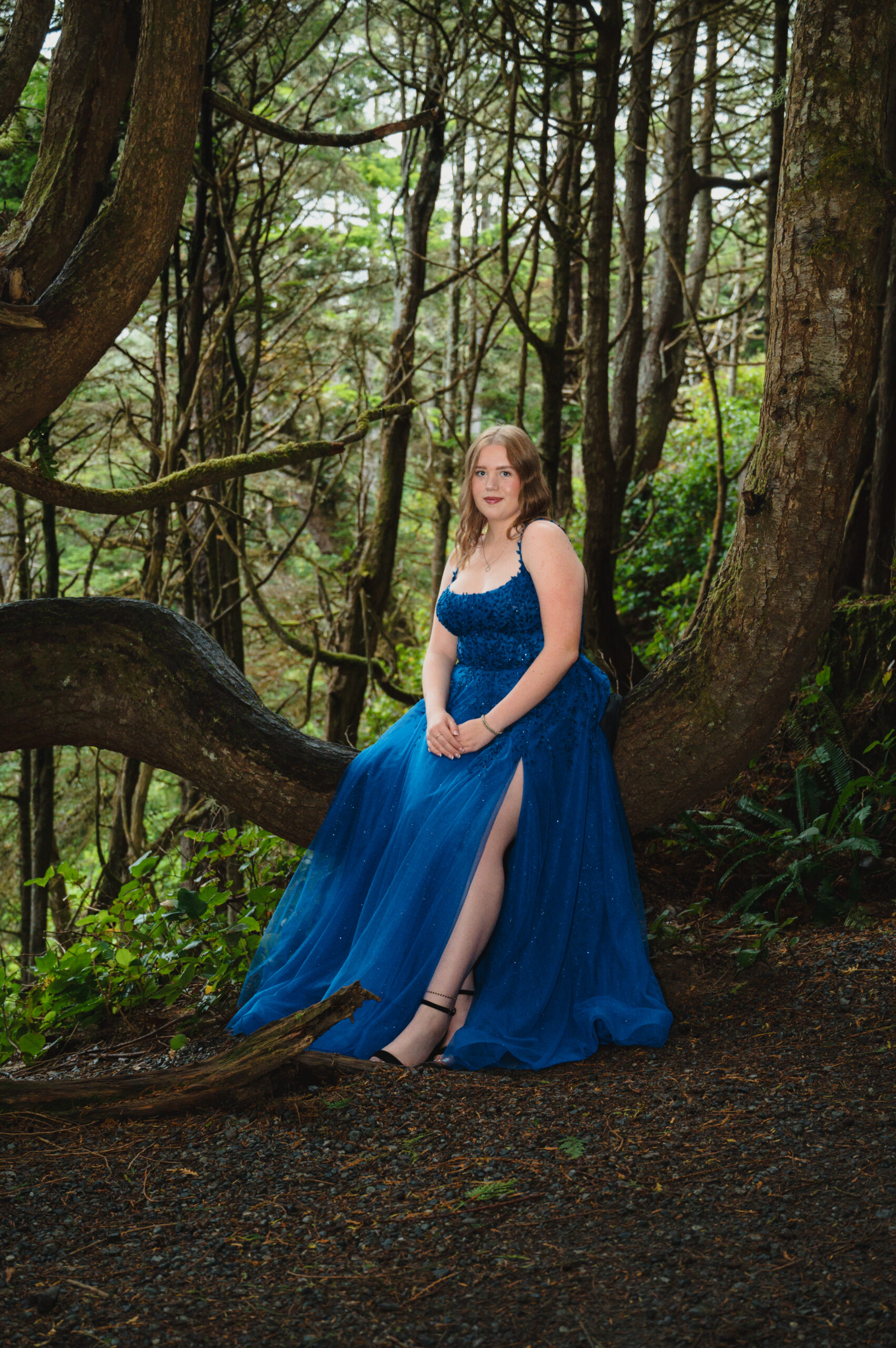 Amphitrite_Point_Ucluelet_Graducation_Riley-17